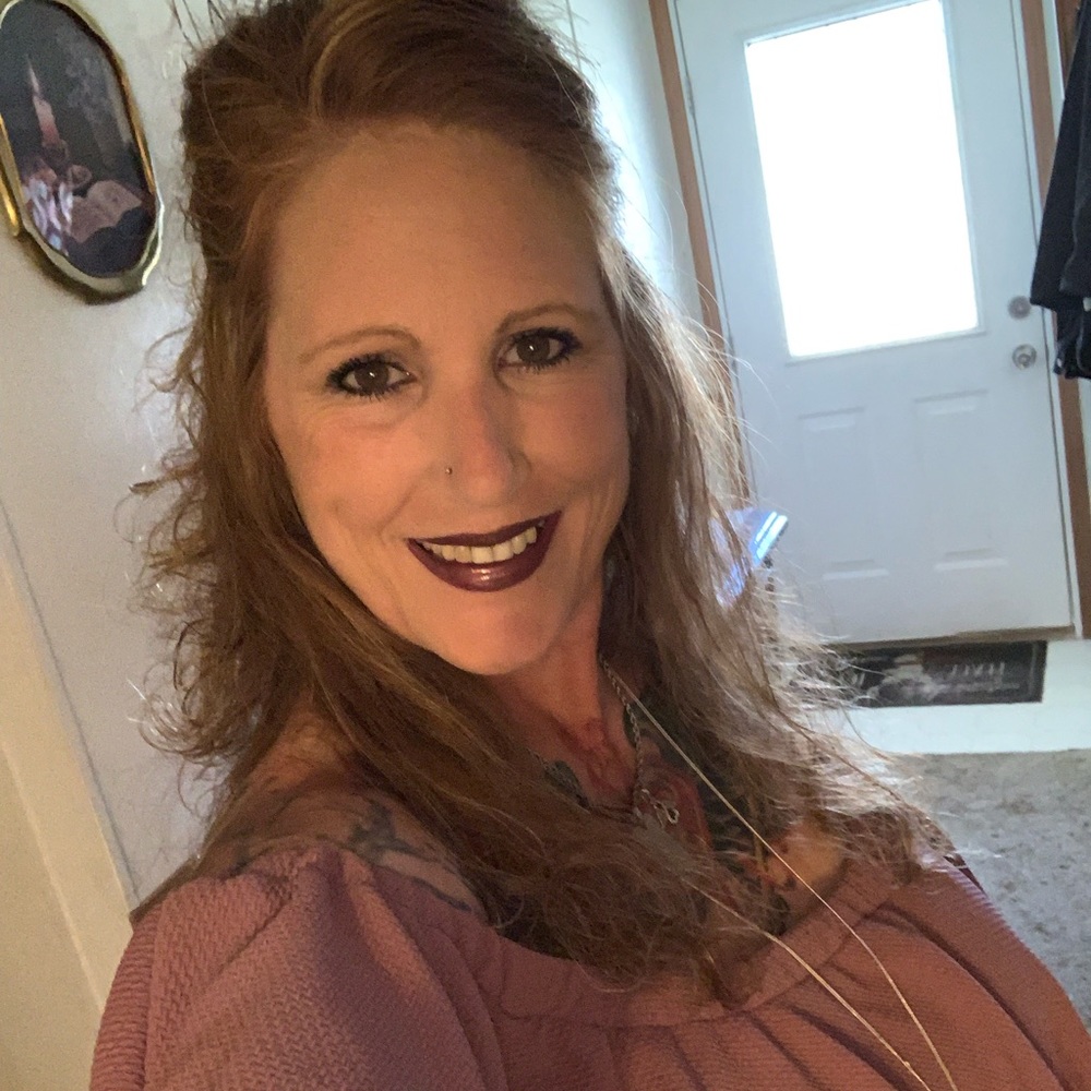 Meet your Posher, Leslie